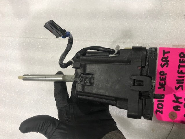 18 JEEP GRAND CHEROKEE SRT8 SRT-8 OEM AUTOMATIC SHIFTER ASSEMBLY 68335942AC