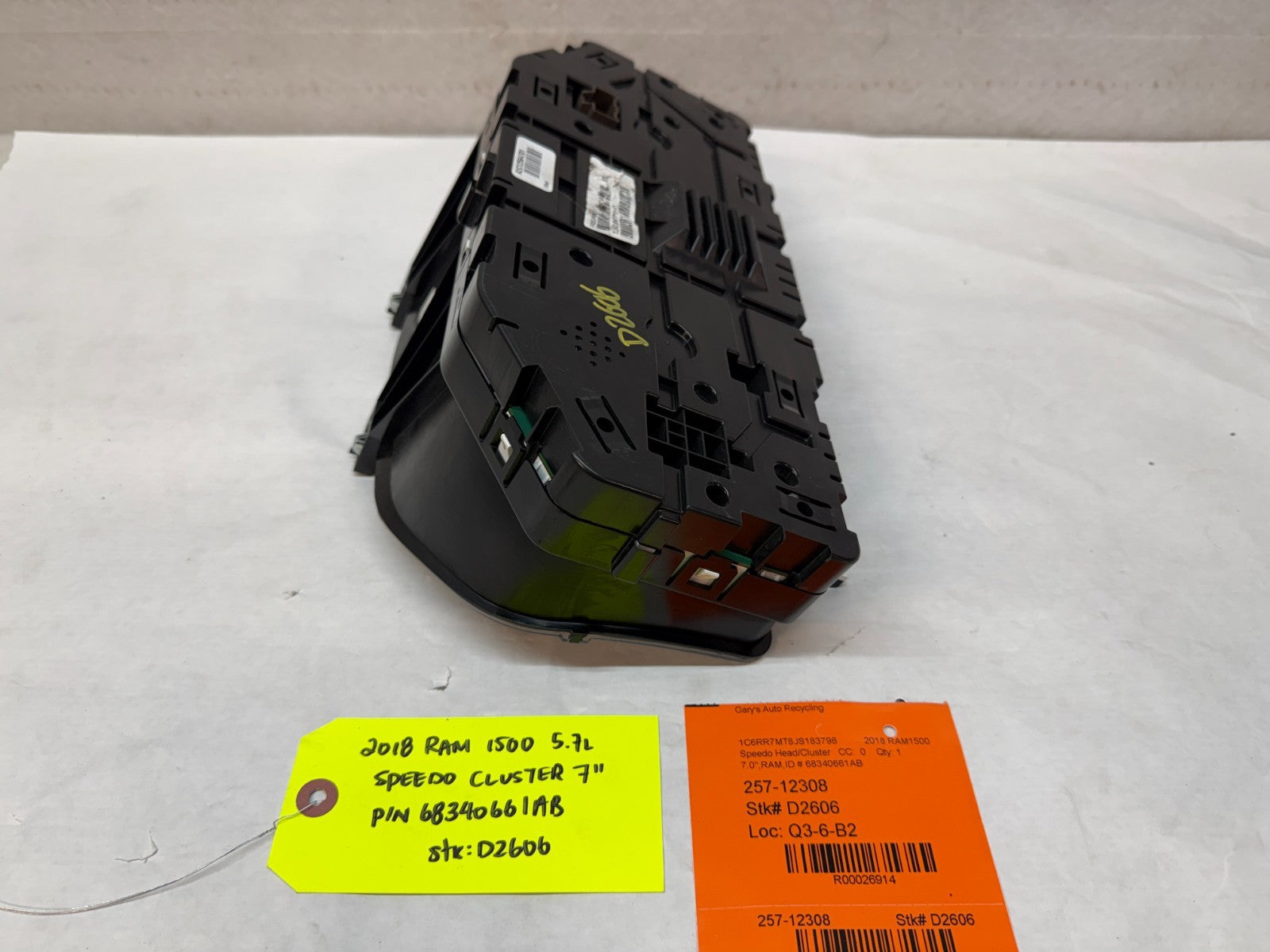17 18 DODGE RAM SPORT 1500 5.7 METRIC SPEEDOMETER GAUGE CLUSTER 68340661AB 63k