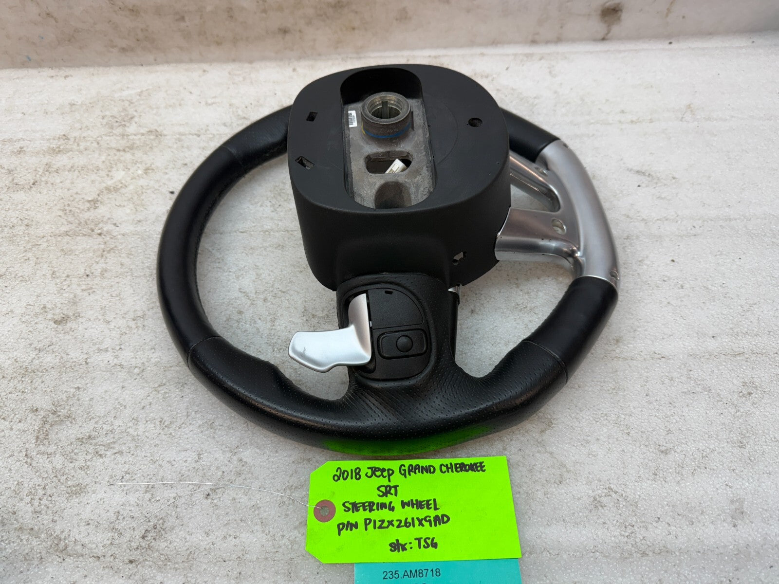 18 JEEP GRAND CHEROKEE SRT8 SRT-8 OEM HEATED STEERING WHEEL 14-18 P1ZX261X9AD
