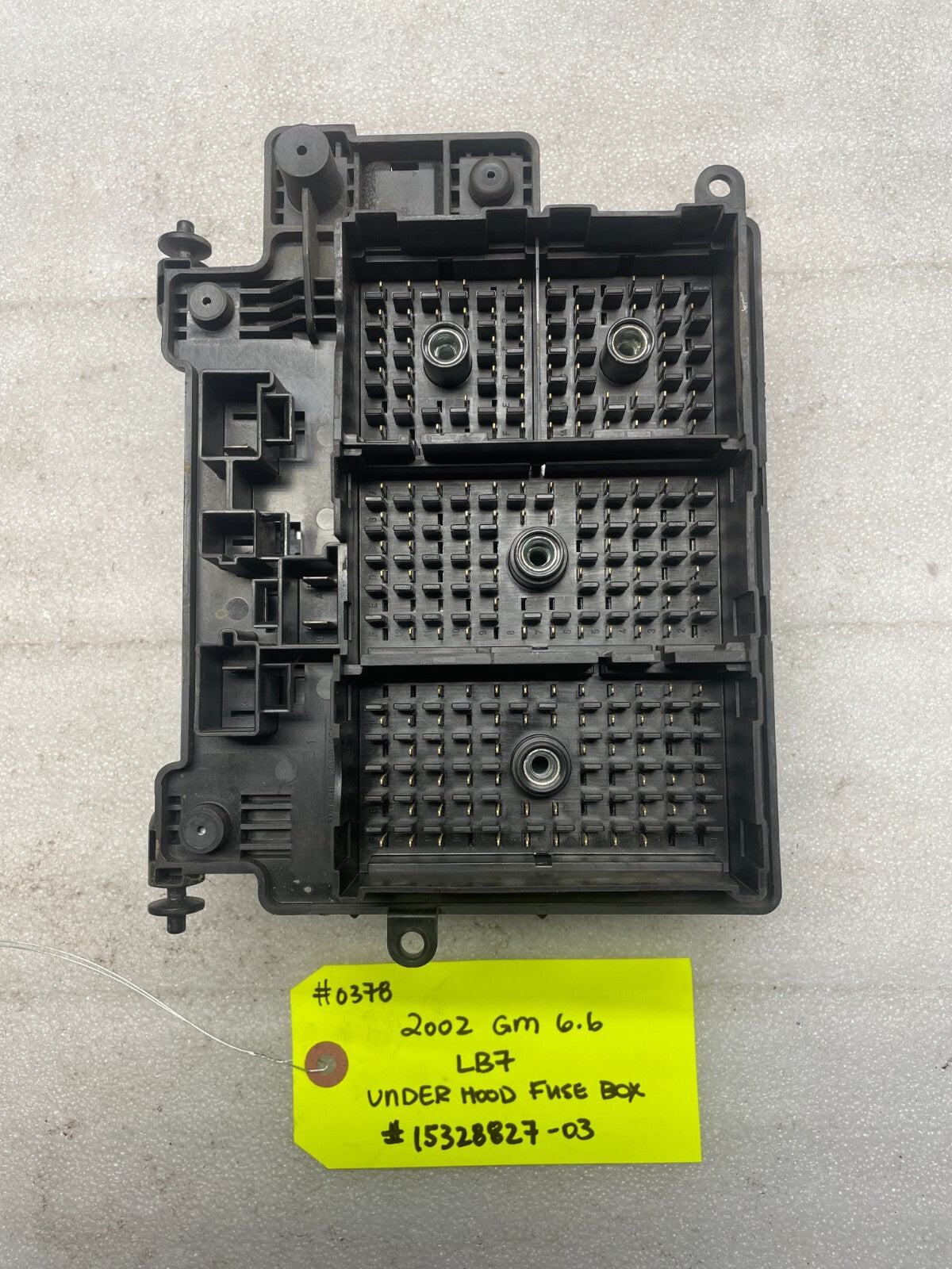 01 02 Chevrolet GMC SILVERADO SIERRA LLY UNDERHOOD FUSE RELAY BOX 15328827-03
