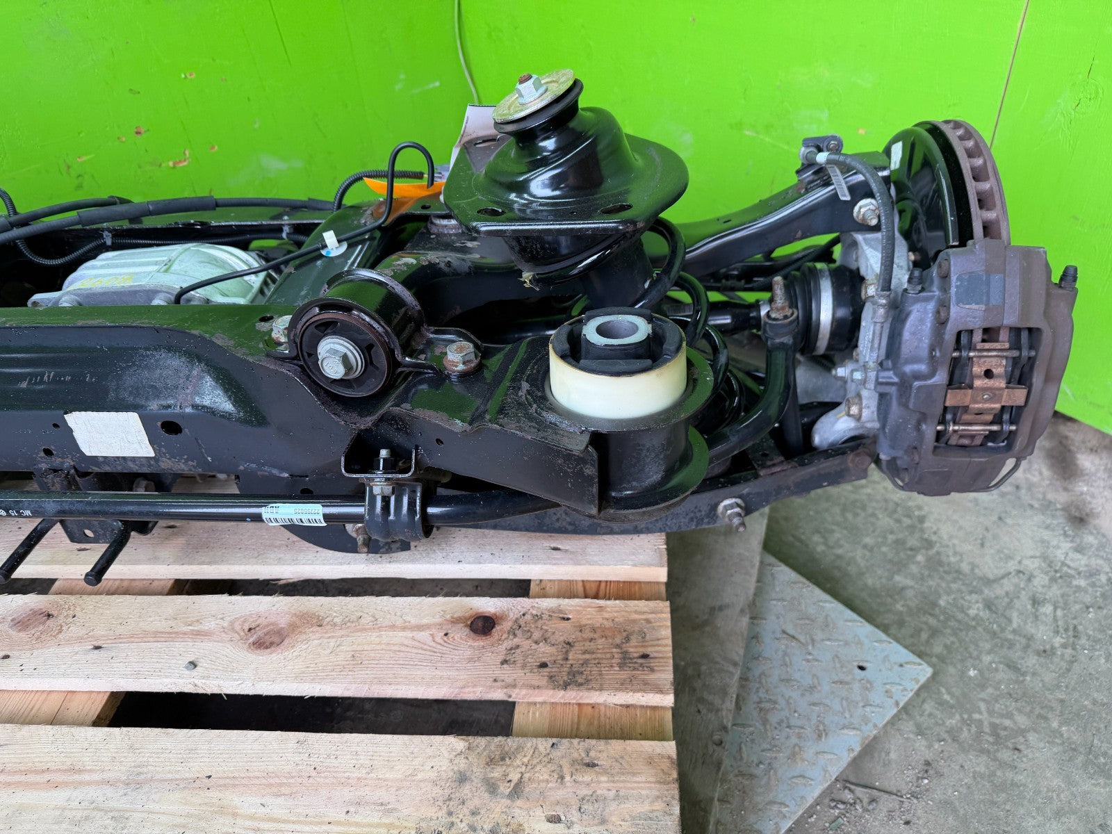 10-15 CHEVROLET CAMARO SS RS REAR DIFFERENTIAL SUSPENSION DROP OUT 3.27 G80 GW6