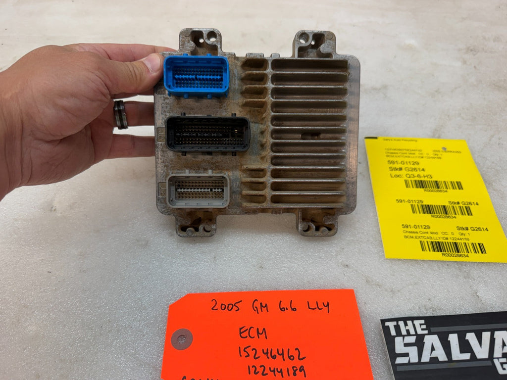 04 05 GMC CHEVROLET SILVERADO 2500HD 3500HD 6.6 LLY ENGINE ECU ECM 12244189