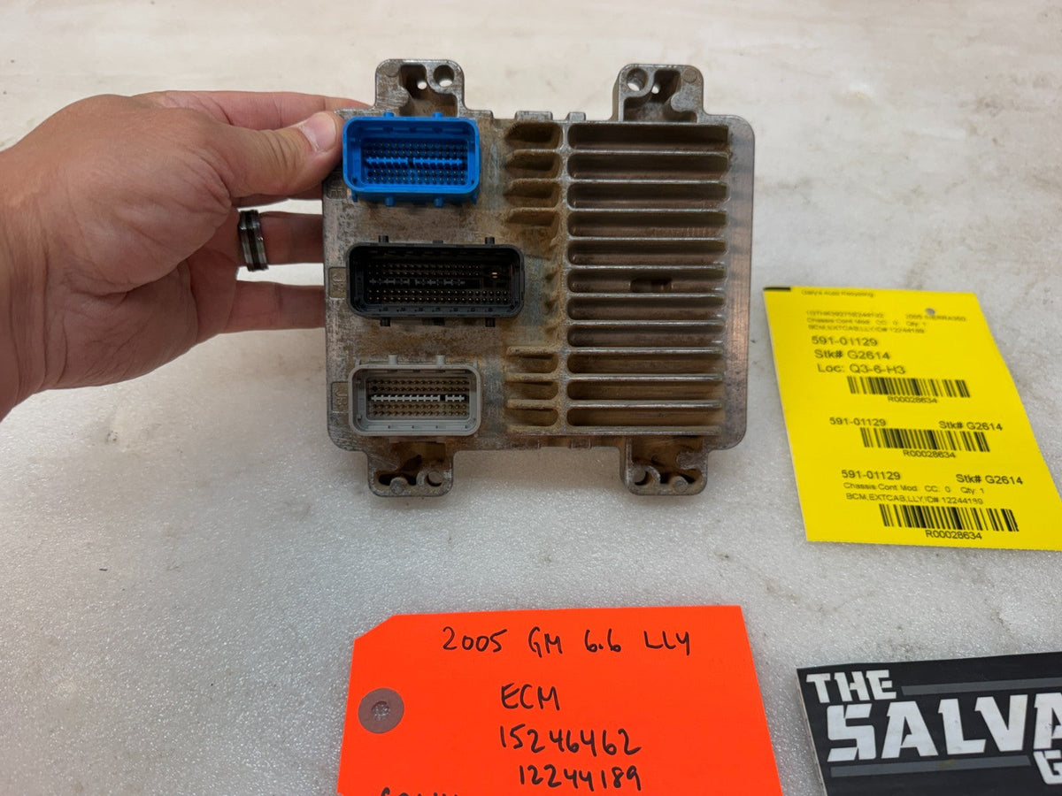 04 05 GMC CHEVROLET SILVERADO 2500HD 3500HD 6.6 LLY ENGINE ECU ECM 12244189