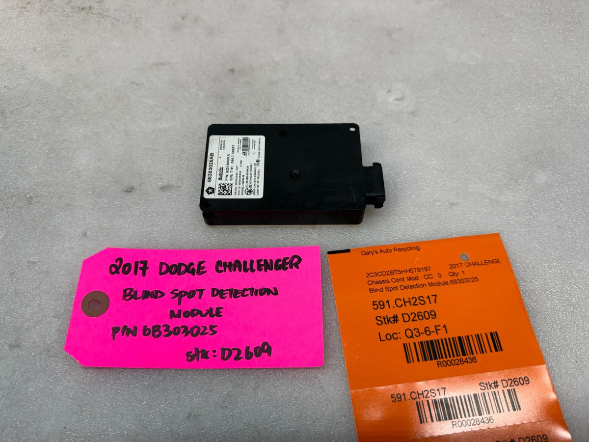15-18 DODGE CHALLENGER SRT OEM LEFT RIGHT REAR BLIND SPOT SENSOR MODULE 68303025
