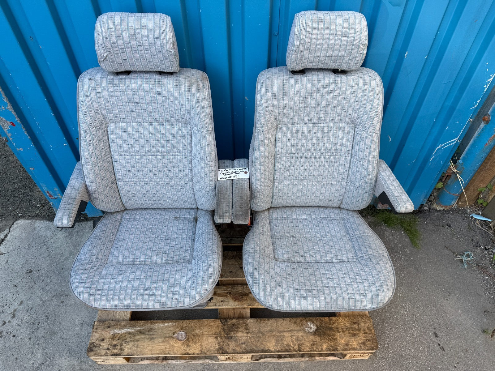 93 VW EUROVAN T4 OEM GREY CLOTH FRONT SEATS ON SWIVEL BASES SWIVEL SEAT