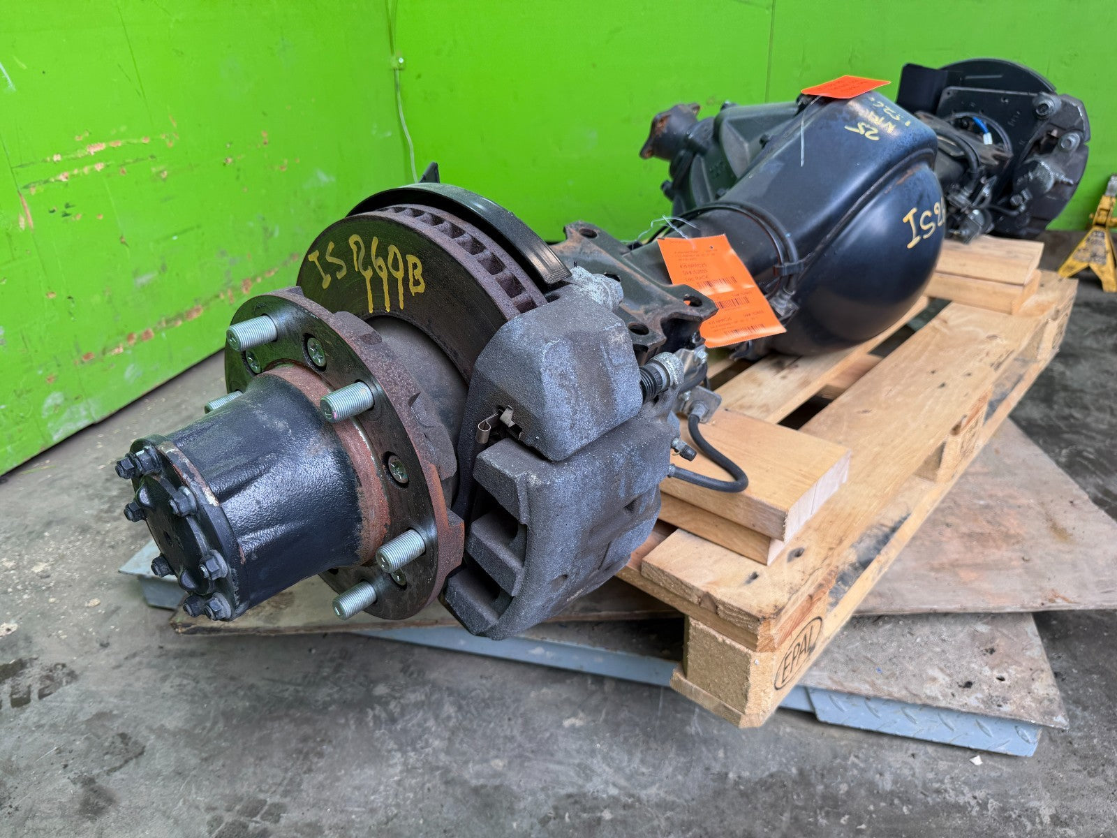 25 ISUZU NRR NPR NQR 5.2 DIESEL COMPLETE REAR DIFFERENTIAL AXLE 5.571 RATIO