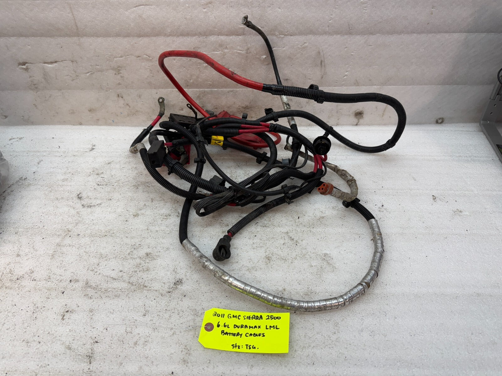 11-14 GMC CHEVROLET SILVERADO 2500HD 3500HD 6.6 LML OEM POSITIVE BATTERY CABLES