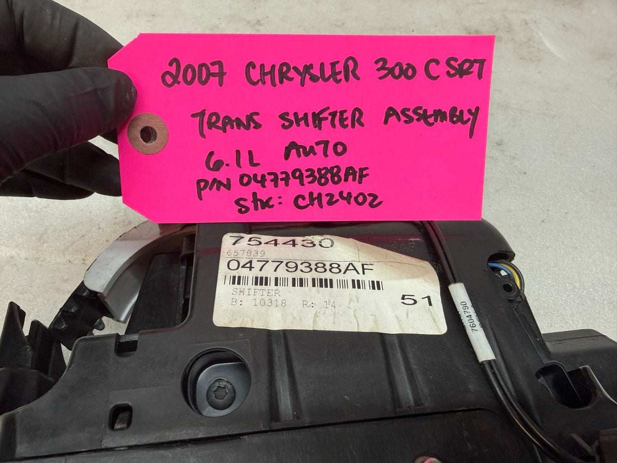 05 06 07 CHRYSLER 300 SRT8 SRT-8 AUTOMATIC TRANSMISSION SHIFTER 04779388AF