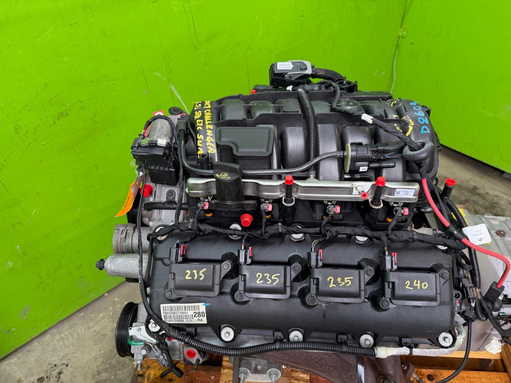 17 DODGE CHALLENGER RT COMPLETE 5.7 HEMI ENGINE W TR6060 MANUAL TRANSMISSION 35K