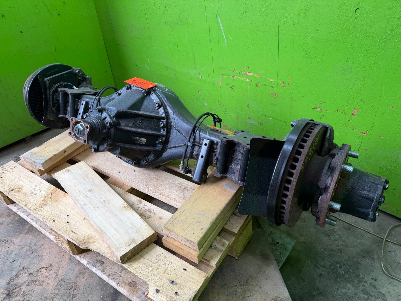 25 ISUZU NRR NPR NQR 5.2 DIESEL COMPLETE REAR DIFFERENTIAL AXLE 5.571 RATIO