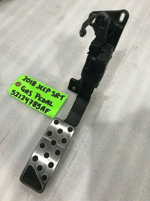 14-18 JEEP GRAND CHEROKEE SRT8 SRT-8 WK2 OEM DRIVE BY WIRE THROTTLE GAS PEDAL