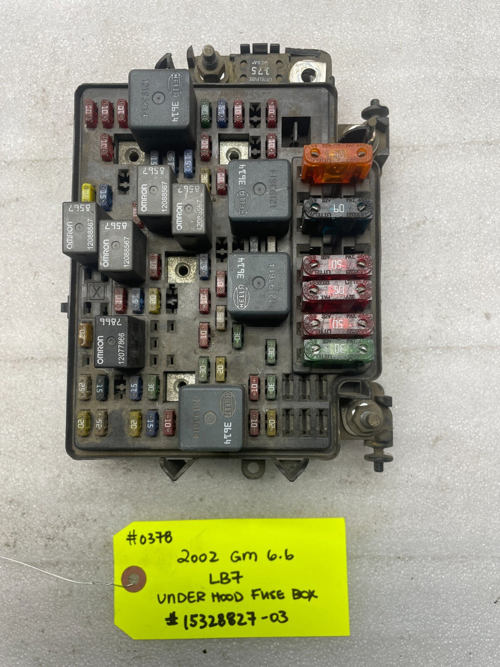 01 02 Chevrolet GMC SILVERADO SIERRA LLY UNDERHOOD FUSE RELAY BOX 15328827-03
