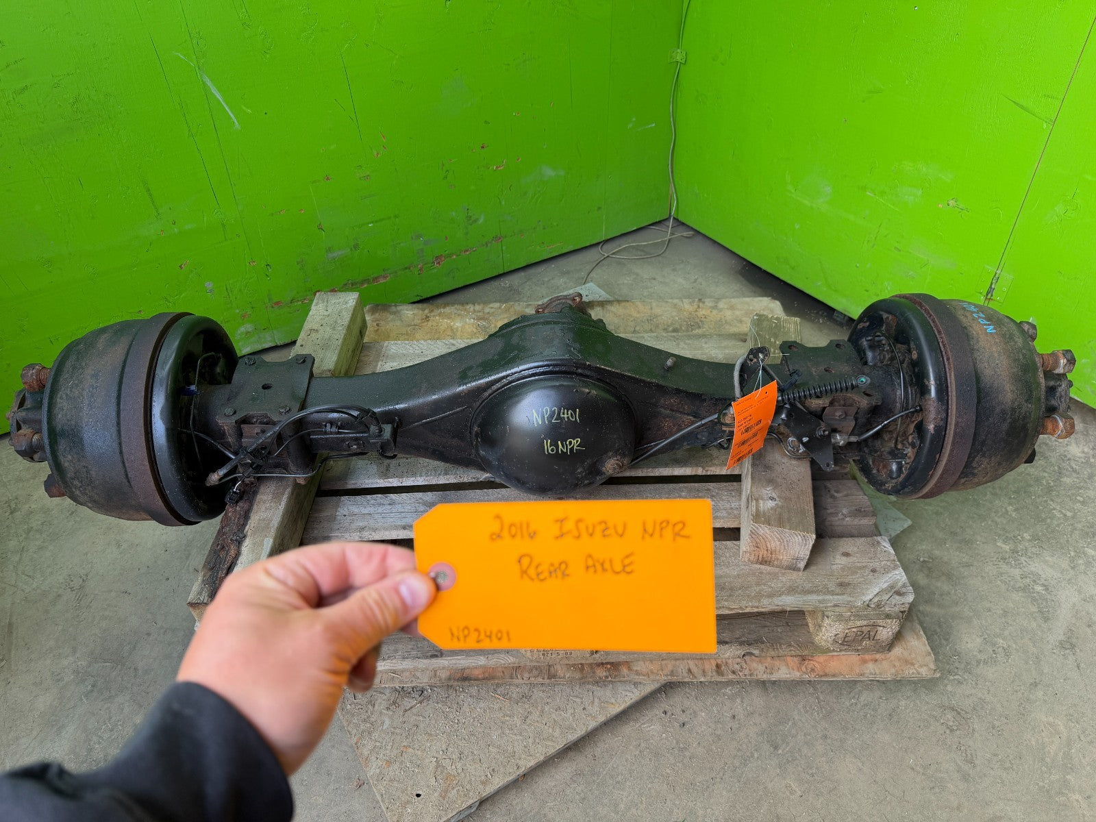 16 ISUZU NPR 5.2 REAR DIFFERENTIAL DIFF AXLE ASSEMBLY