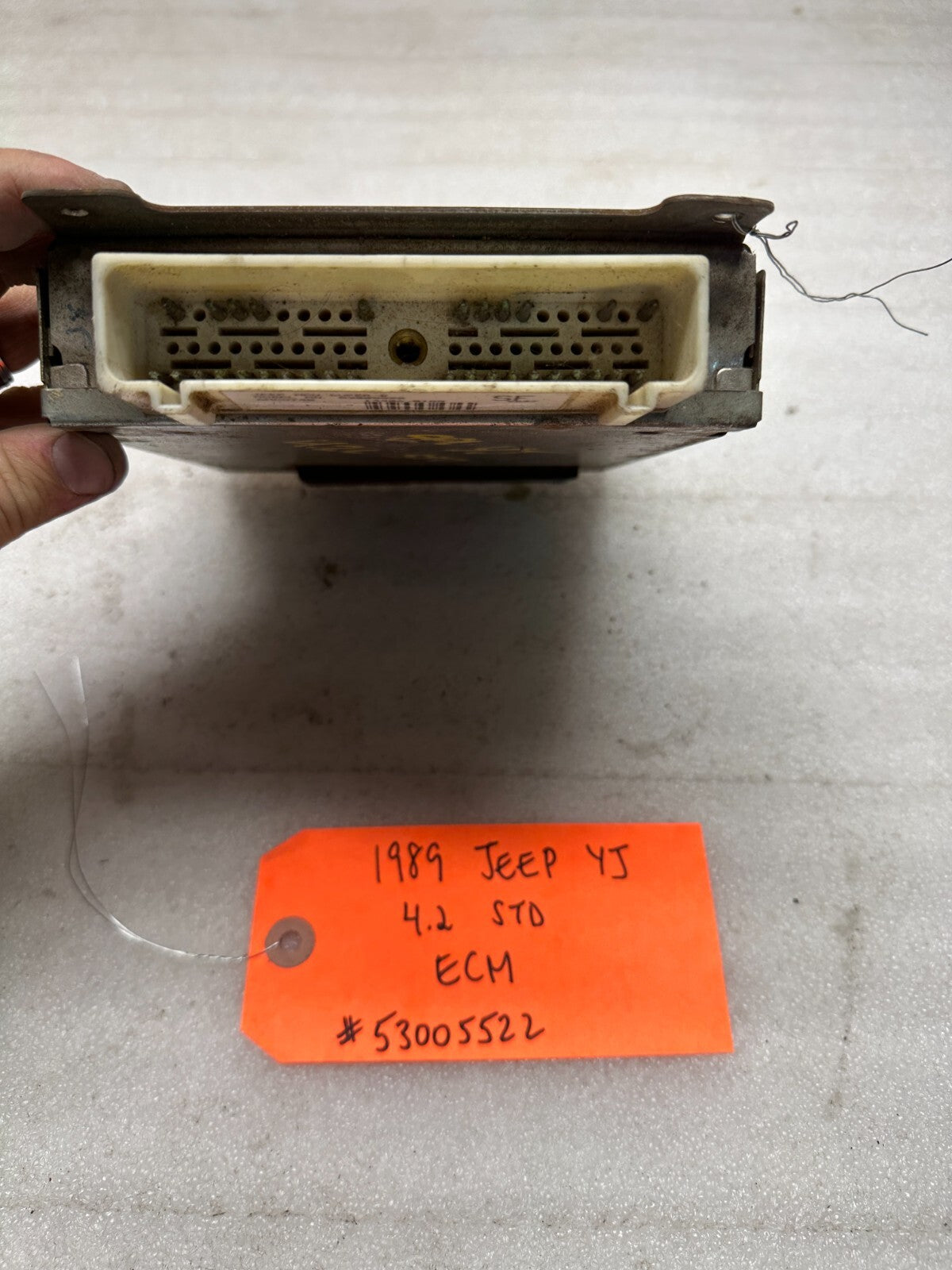 87-90 JEEP WRANGLER YJ 4.2 MANUAL TRANS ENGINE COMPUTER ECM ECU 53005522