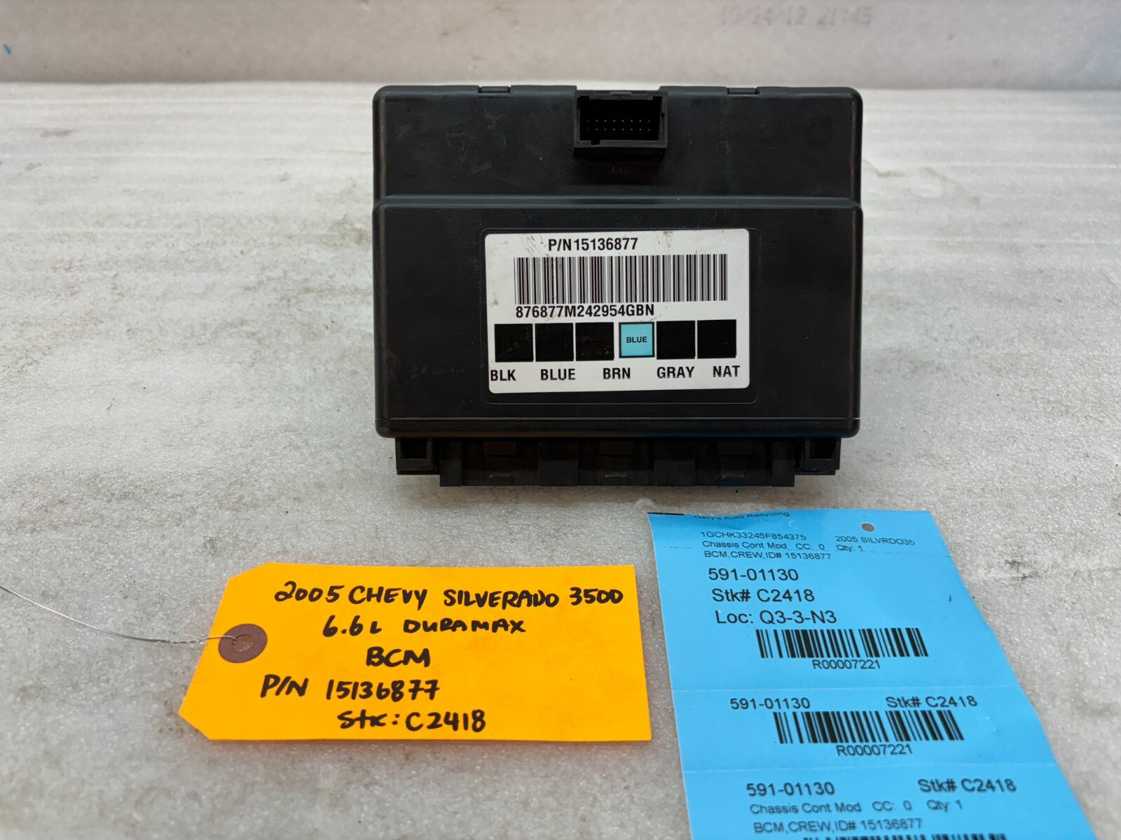 04 05 Chevrolet GMC DURAMAX LLY 6.6 BODY CONTROL MODULE BCM 15136877