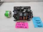 01 02 Chevrolet GMC SILVERADO SIERRA LLY UNDERHOOD FUSE RELAY BOX 15328827-03