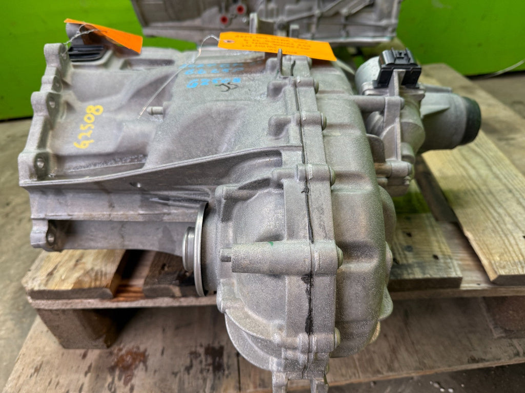 24 25 Chevrolet GMC 3500hd SIERRA 6.6 DIESEL NQH TRANSFER CASE 85611345 2K!!