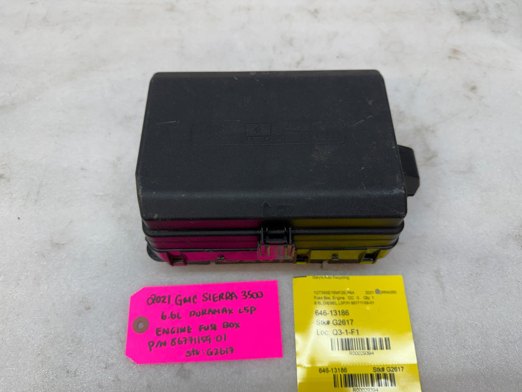 21 CHEVROLET GMC SIERRA SILVERADO 3500 2500 ENGINE FUSE RELAY BOX 86771159 19-21