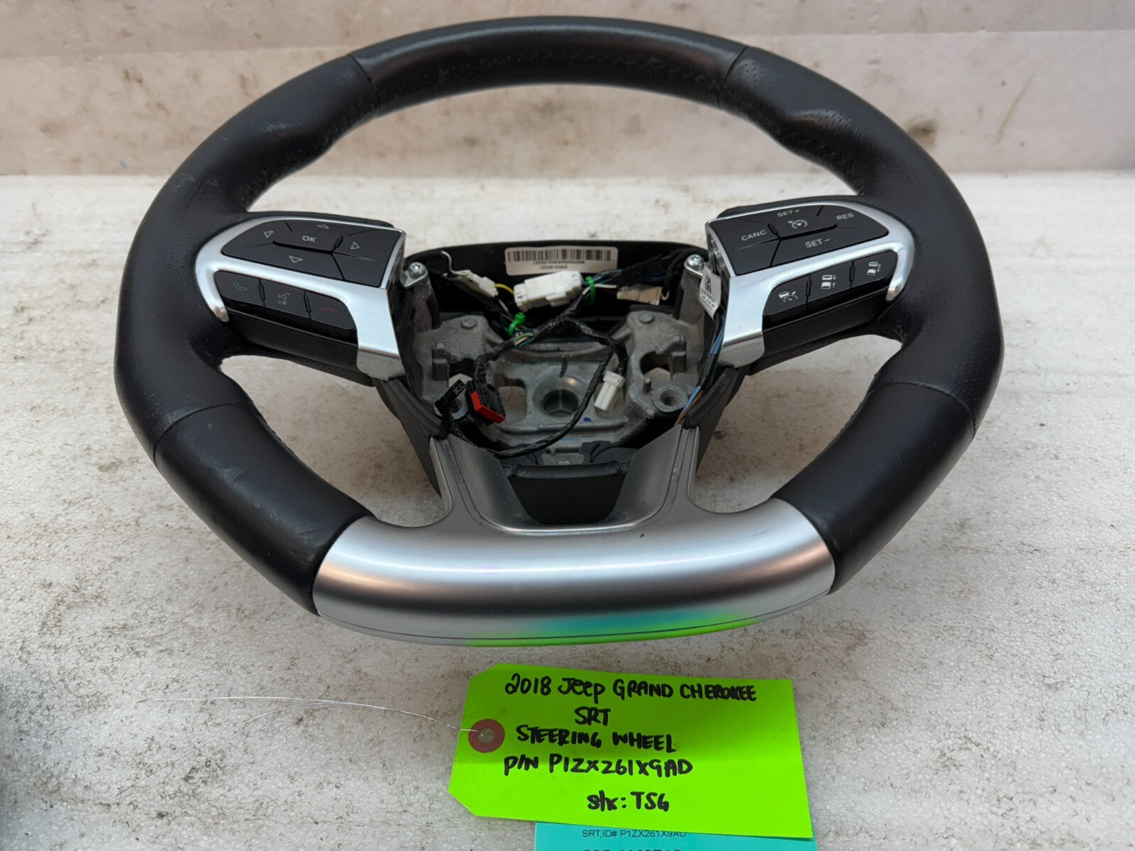 18 JEEP GRAND CHEROKEE SRT8 SRT-8 OEM HEATED STEERING WHEEL 14-18 P1ZX261X9AD