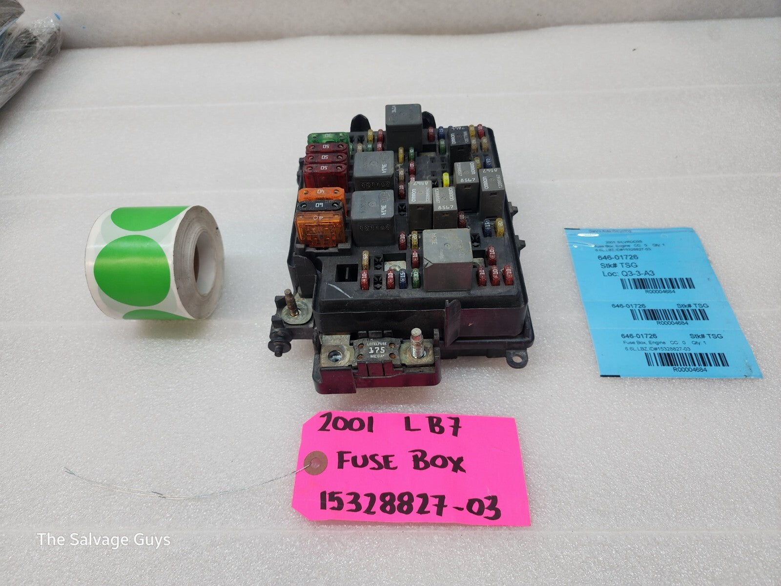 01 02 Chevrolet GMC SILVERADO SIERRA LLY UNDERHOOD FUSE RELAY BOX 15328827-03