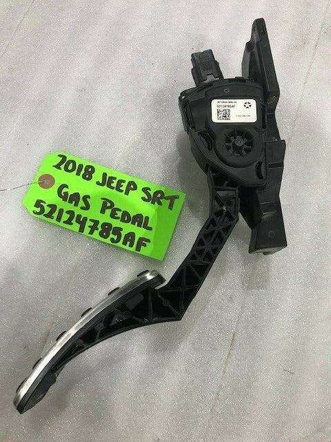 14-18 JEEP GRAND CHEROKEE SRT8 SRT-8 WK2 OEM DRIVE BY WIRE THROTTLE GAS PEDAL