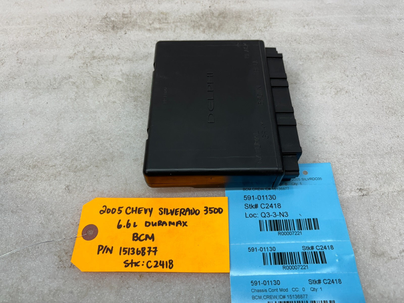 04 05 Chevrolet GMC DURAMAX LLY 6.6 BODY CONTROL MODULE BCM 15136877