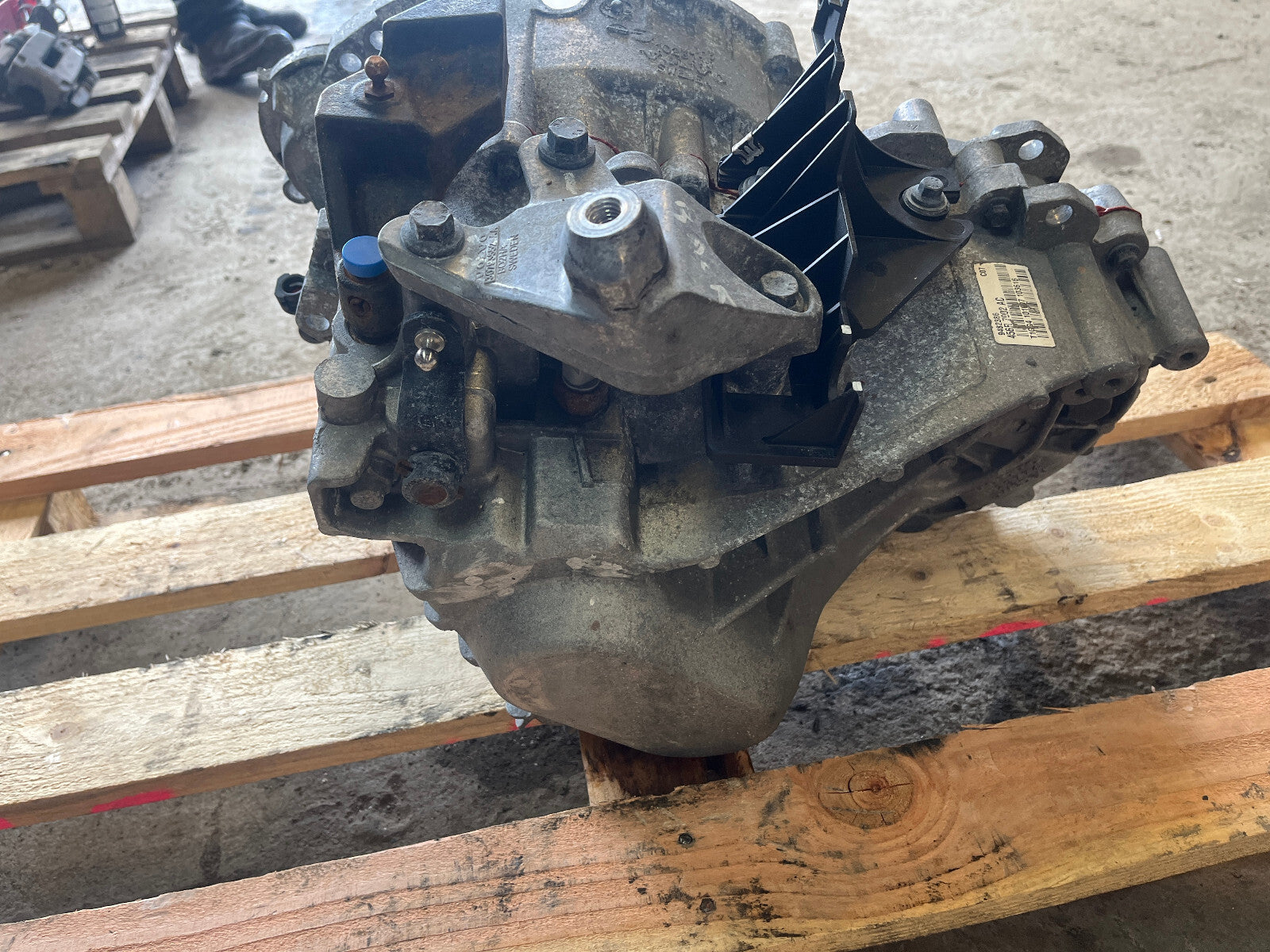 08 VOLVO C30 2.4 5SP MANUAL FWD M56 TRANSMISSION 86K!