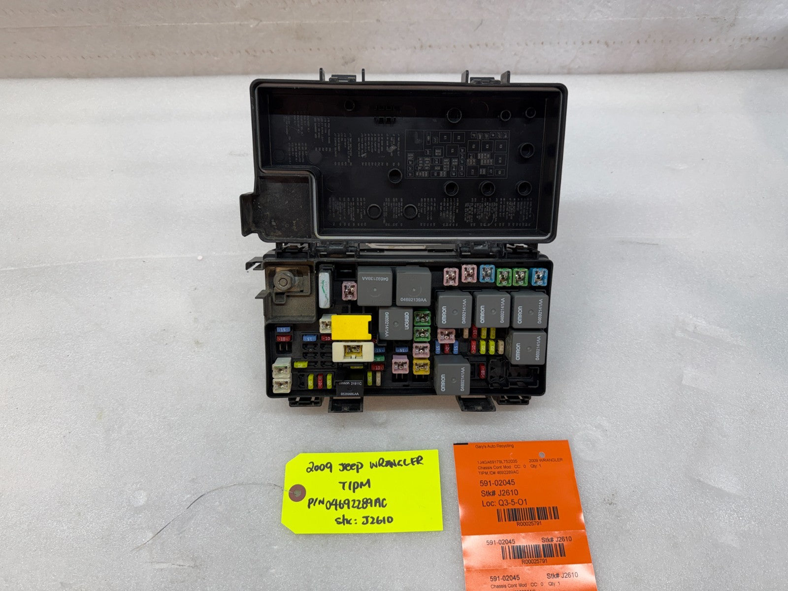 09 JEEP WRANGLER JK TIPM INTEGRATED MODULE FUSE BOX P04692289AC