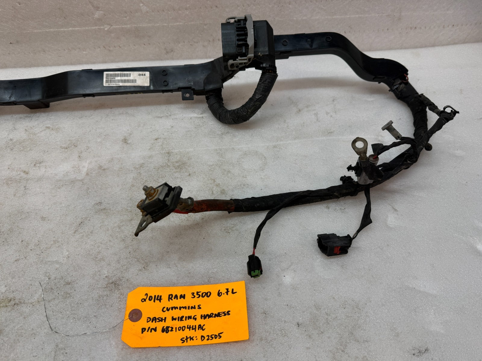 14 DODGE RAM 2500 3500 6.7 INSTRUMENT DASH GAUGE CLUSTER WIRING HARNESS 68210044
