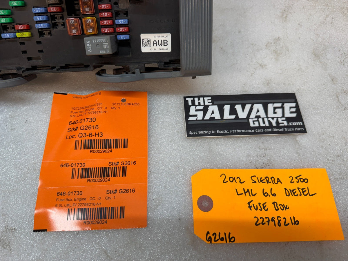 11-14 GMC CHEVROLET SILVERADO 2500HD 3500HD 6.6 LML FUSE RELAY BOX 22798216