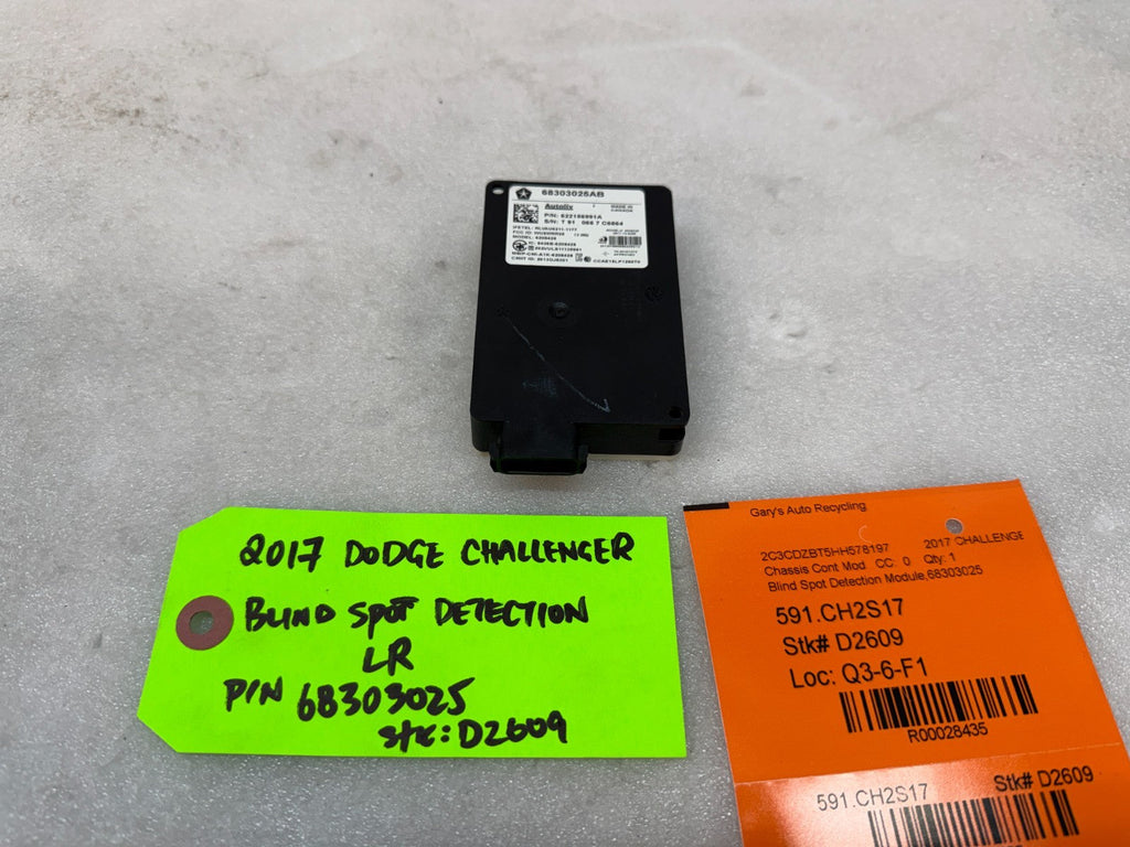 15-18 DODGE CHALLENGER SRT OEM LEFT RIGHT REAR BLIND SPOT SENSOR MODULE 68303025