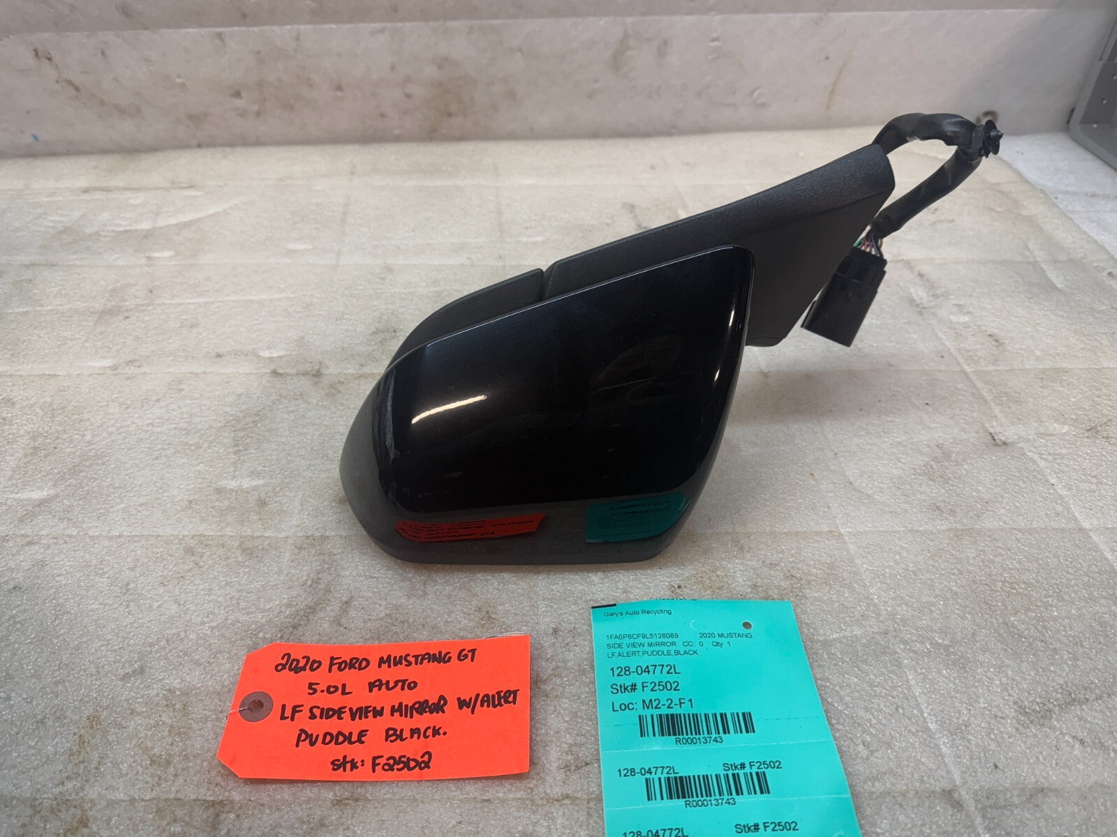 20 FORD MUSTANG 5.0 GT OEM BLACK LEFT  SIDE POWER MIRROR W/ BLINDSPOT PUDDLE