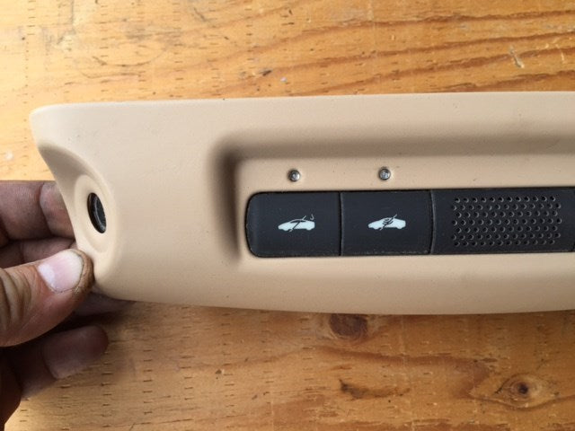 2008 Maserati Gran Turismo M145 OVERHEAD CONSOLE TRIM SWITCHES 610632