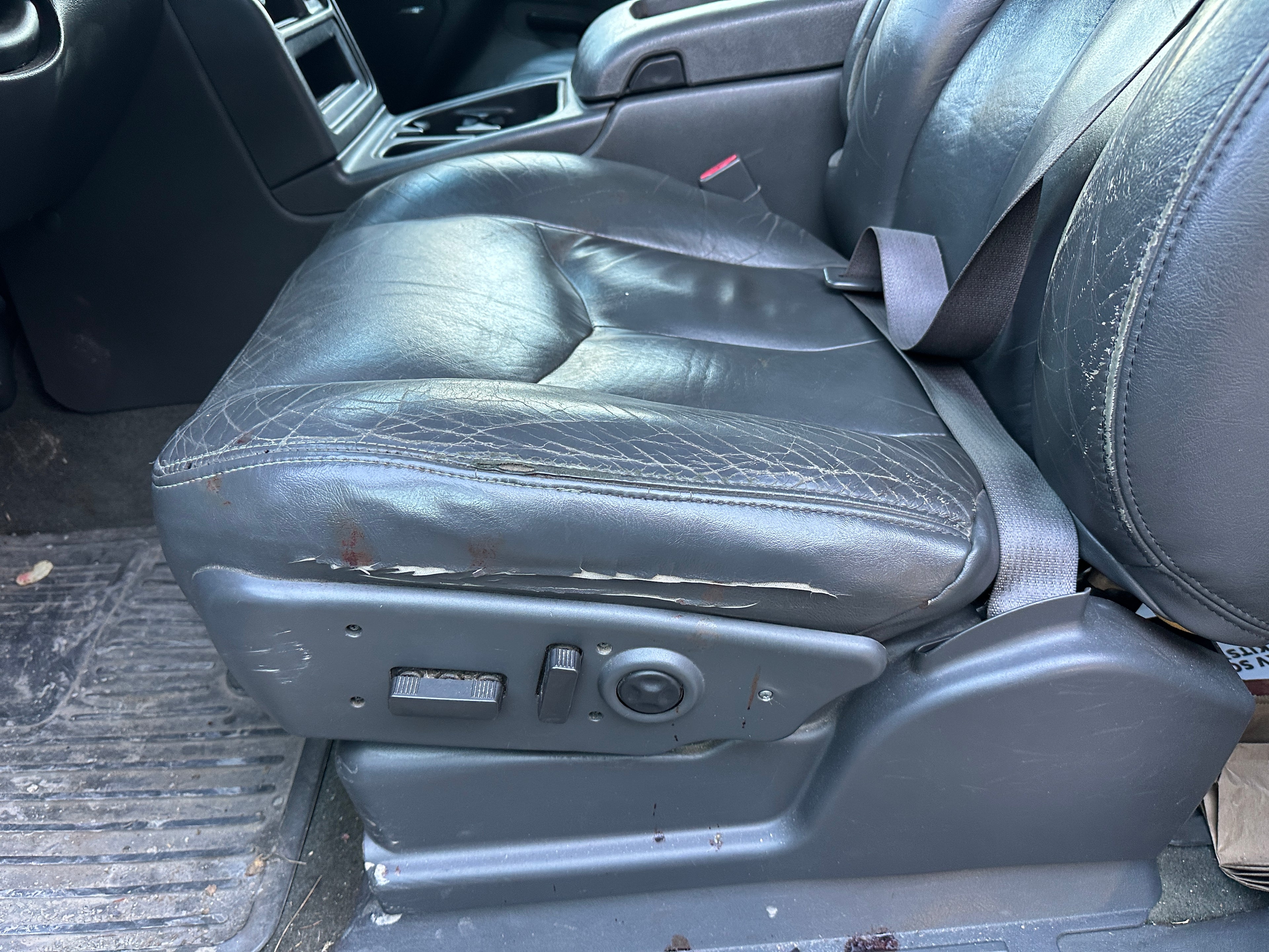 2005 GMC New Sierra K3500 6.6 LLY Duramax – G2602