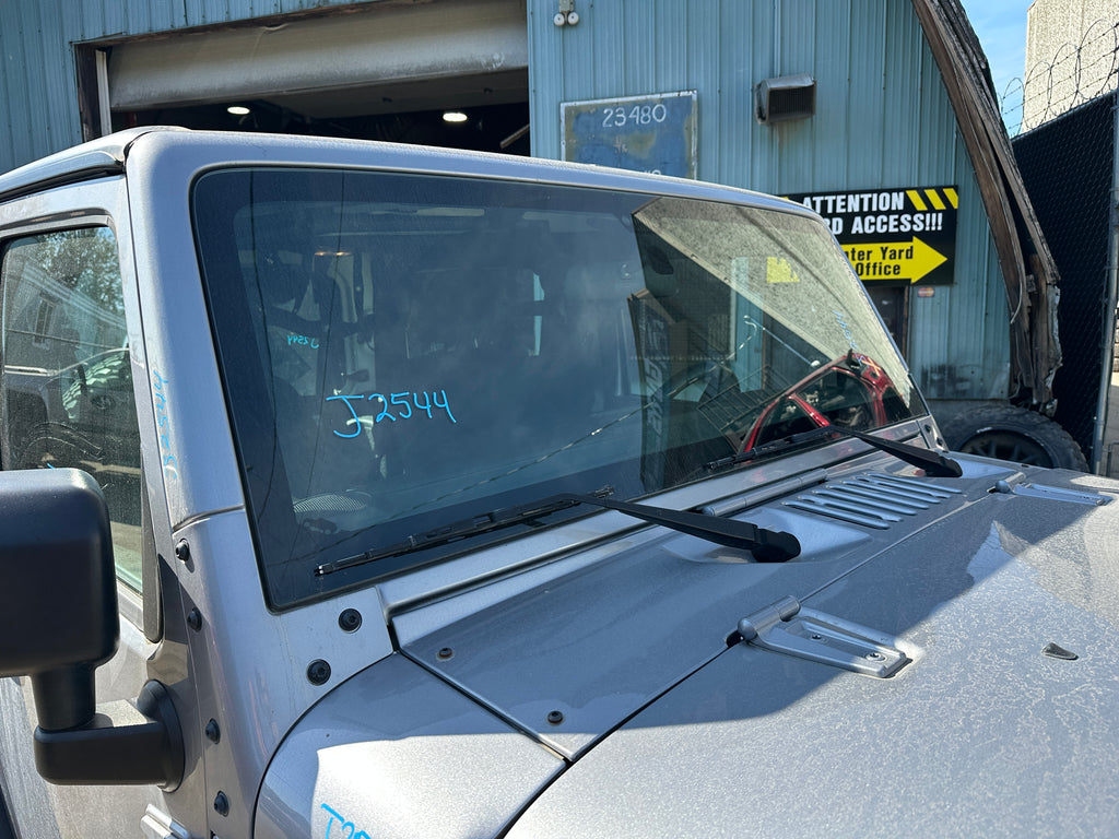 2018 Jeep Wrangler JL Sport 3.6 – J2544