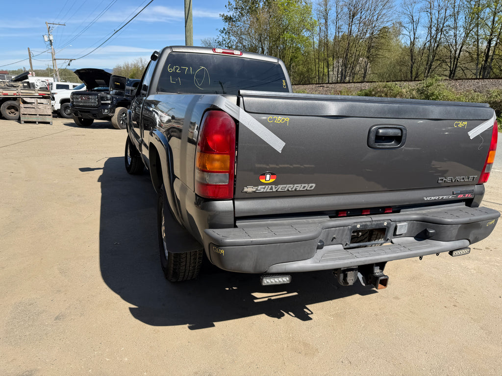 2001 Chevrolet Silverado C2500HD 8.1 – C2609