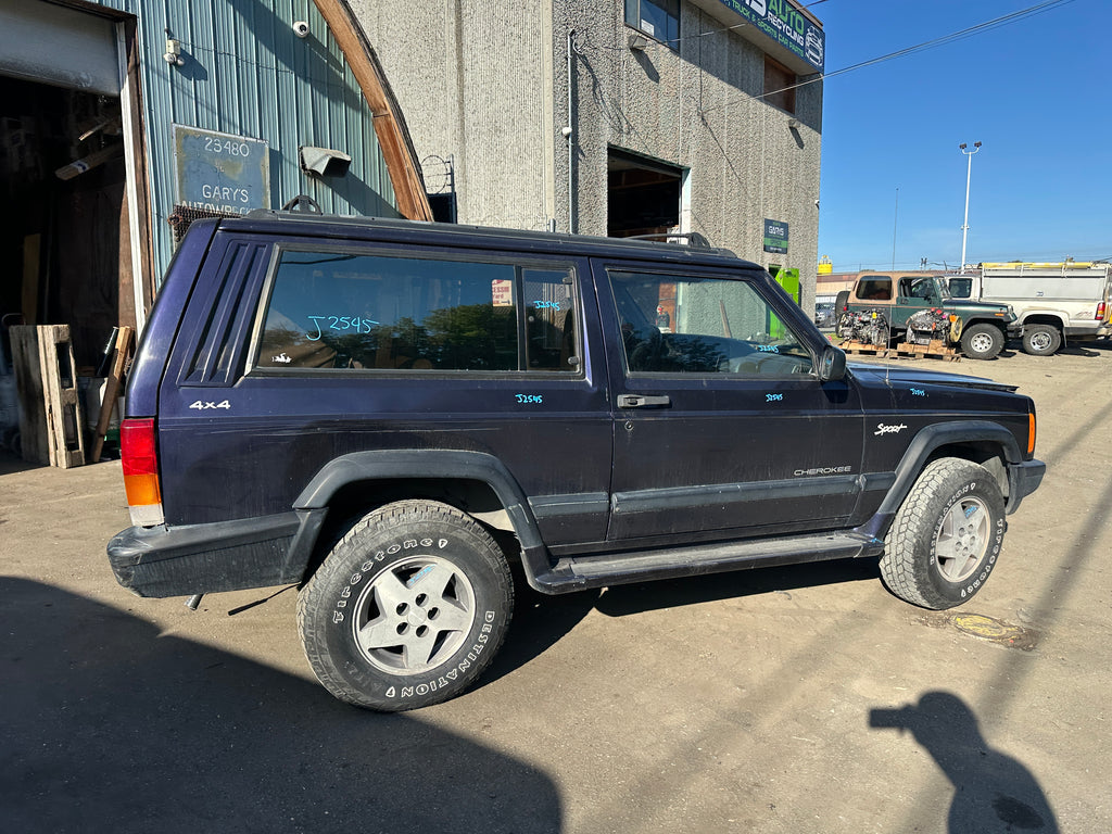 1998 Jeep Cherokee Sport 4.0 – J2545