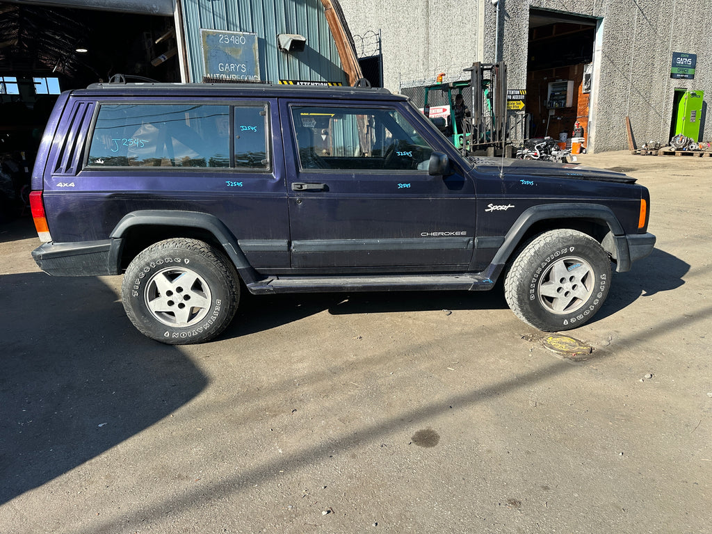 1998 Jeep Cherokee Sport 4.0 – J2545
