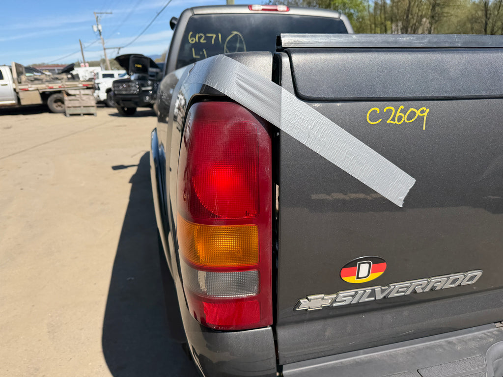 2001 Chevrolet Silverado C2500HD 8.1 – C2609