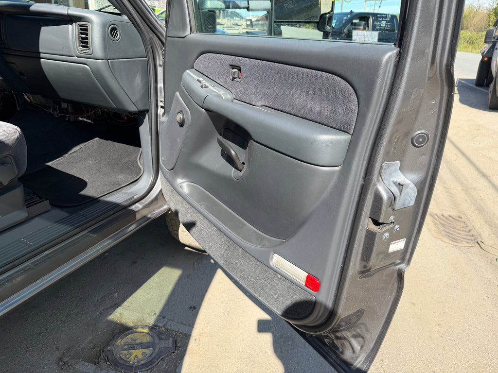 2001 Chevrolet Silverado C2500HD 8.1 – C2609