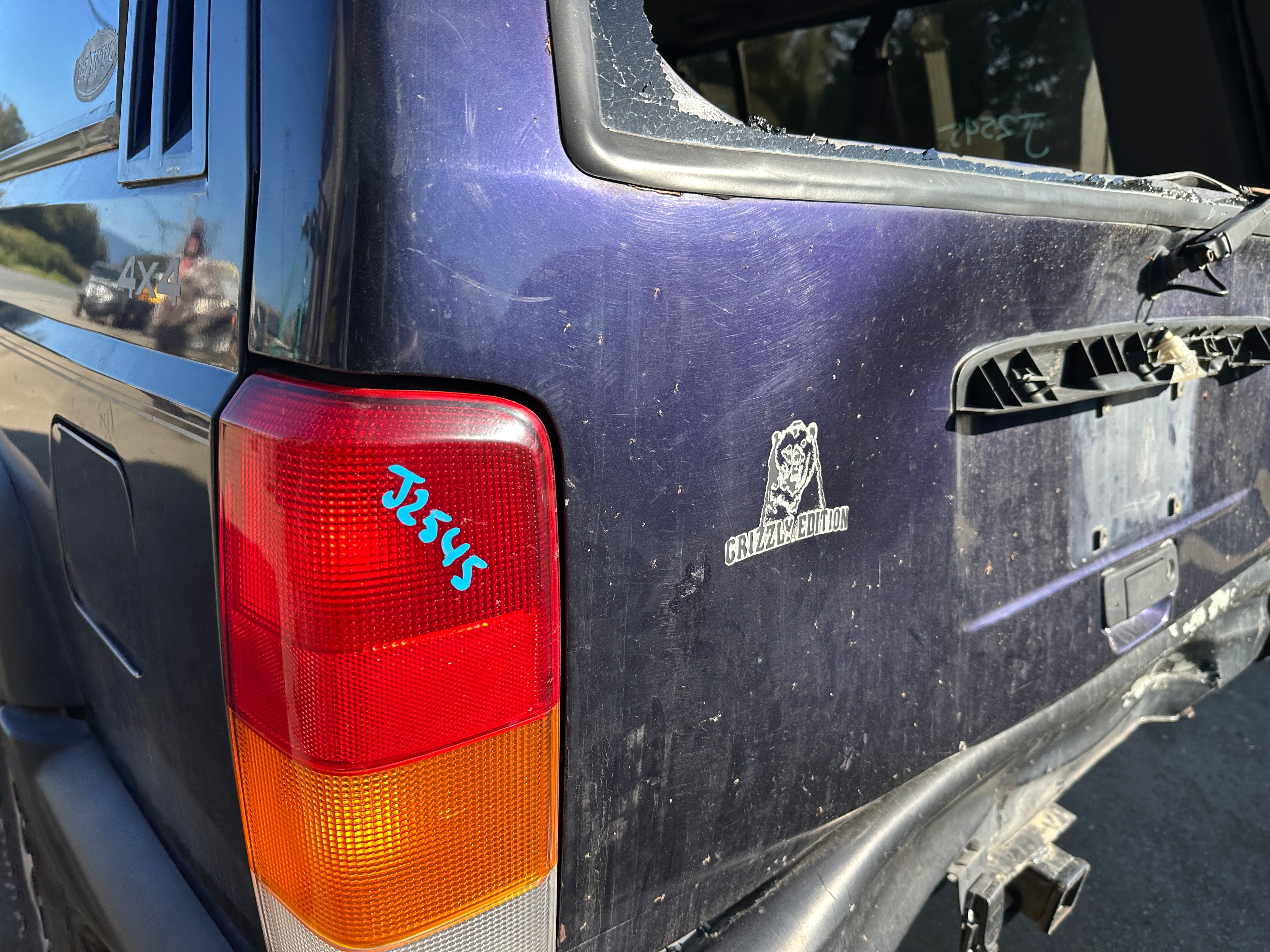 1998 Jeep Cherokee Sport 4.0 – J2545