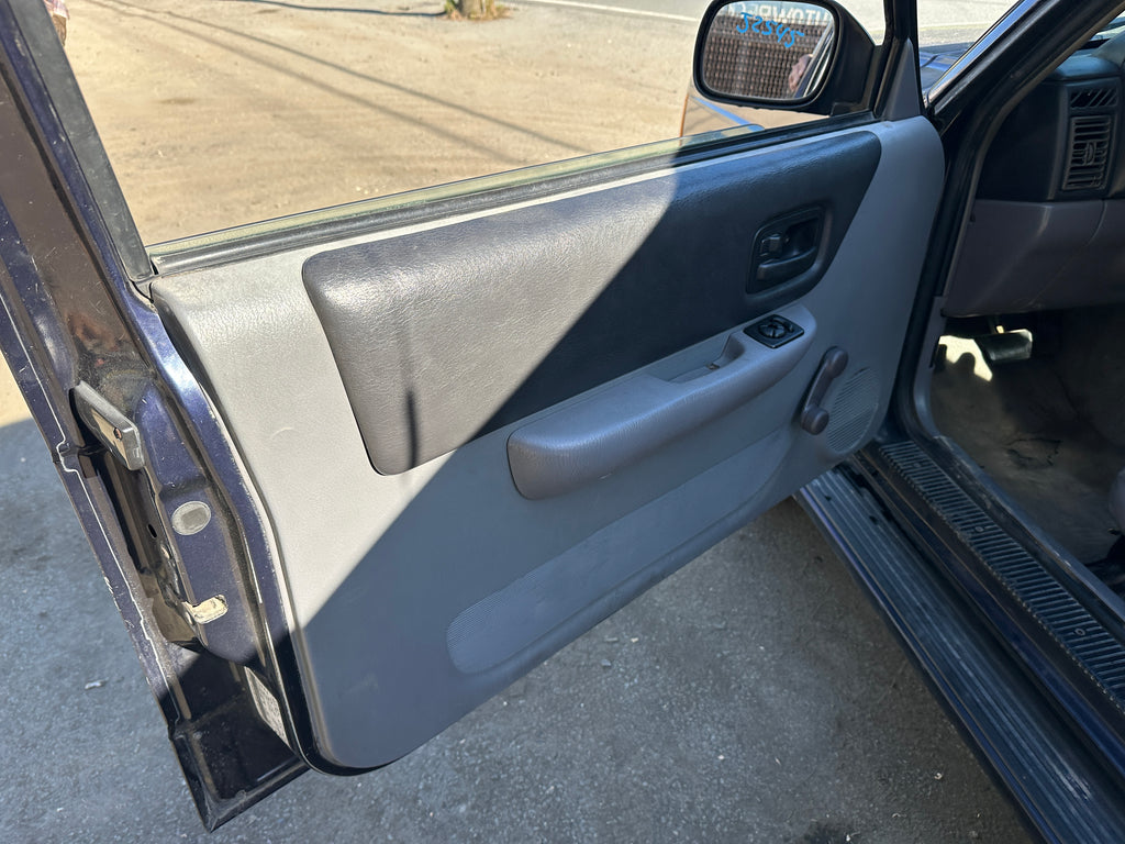 1998 Jeep Cherokee Sport 4.0 – J2545