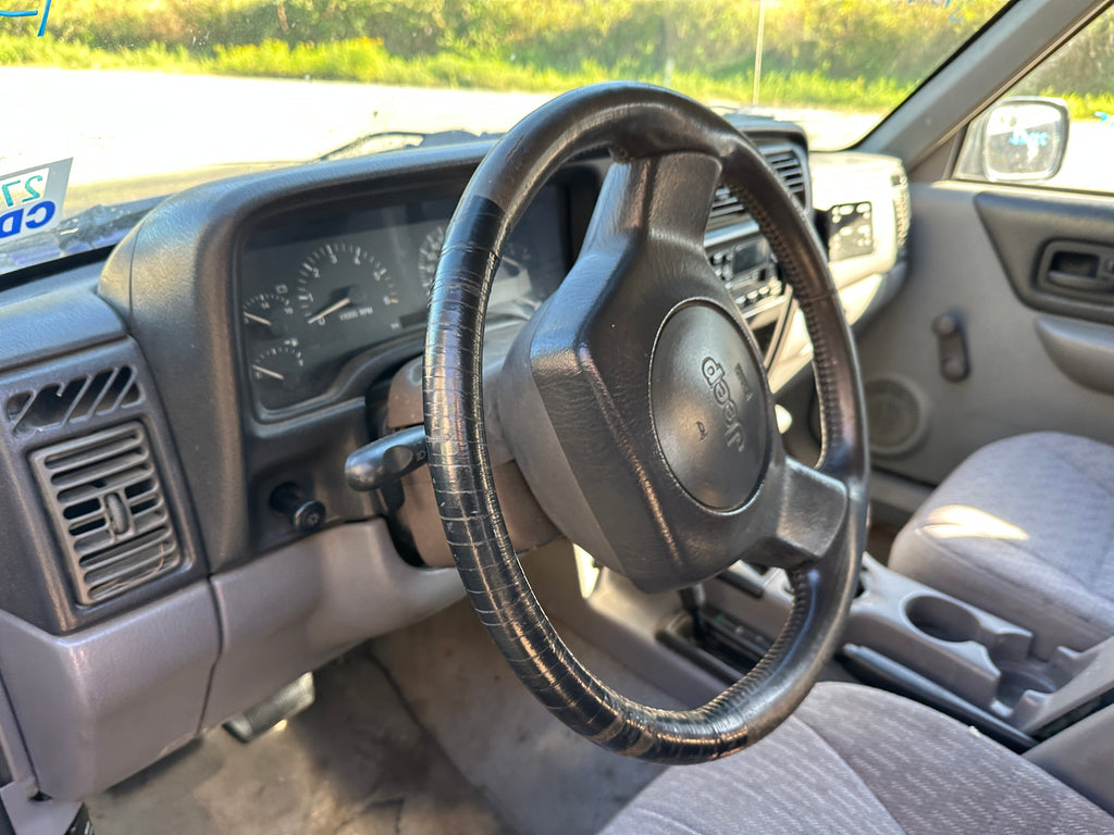 1998 Jeep Cherokee Sport 4.0 – J2545