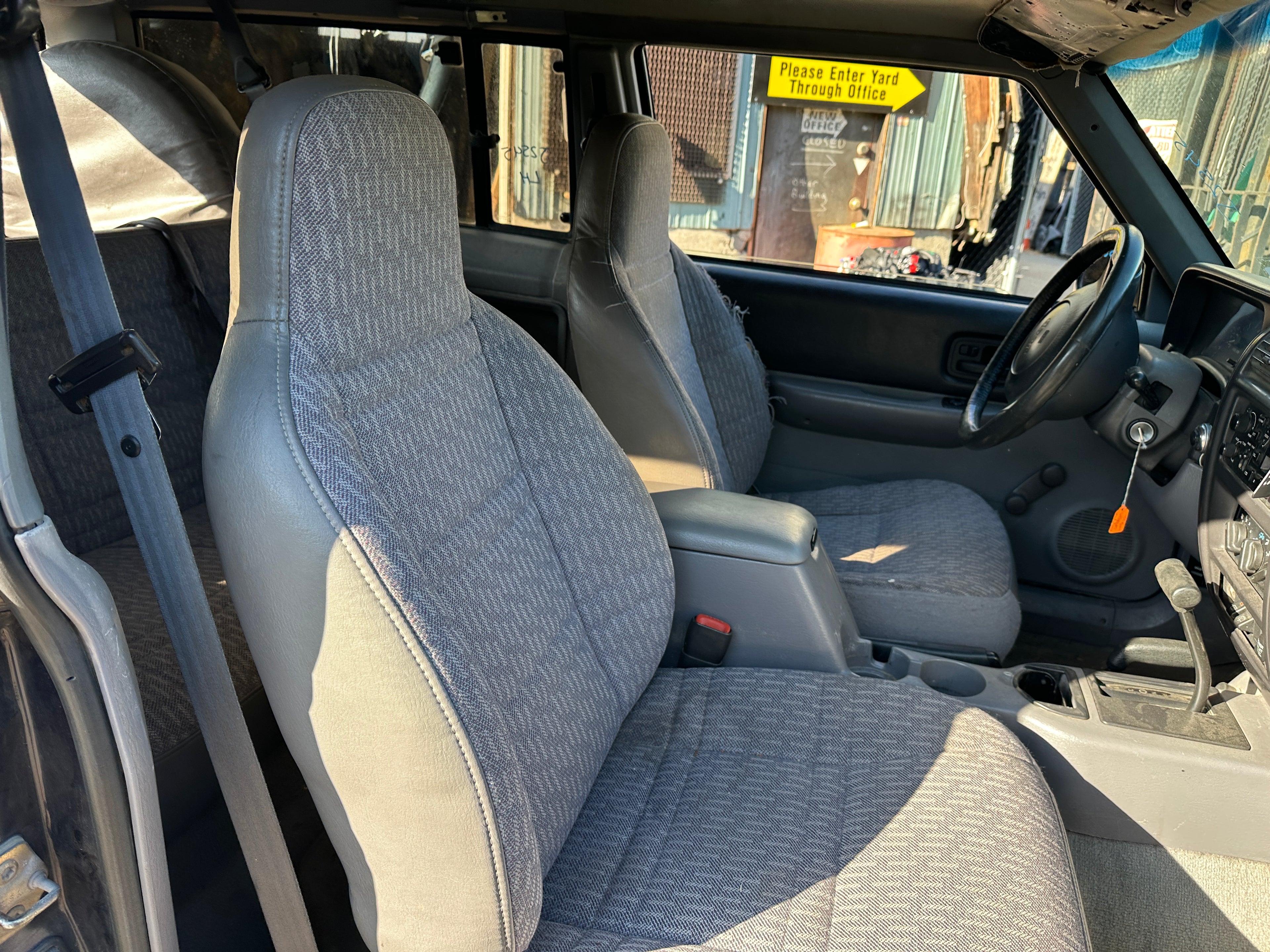 1998 Jeep Cherokee Sport 4.0 – J2545