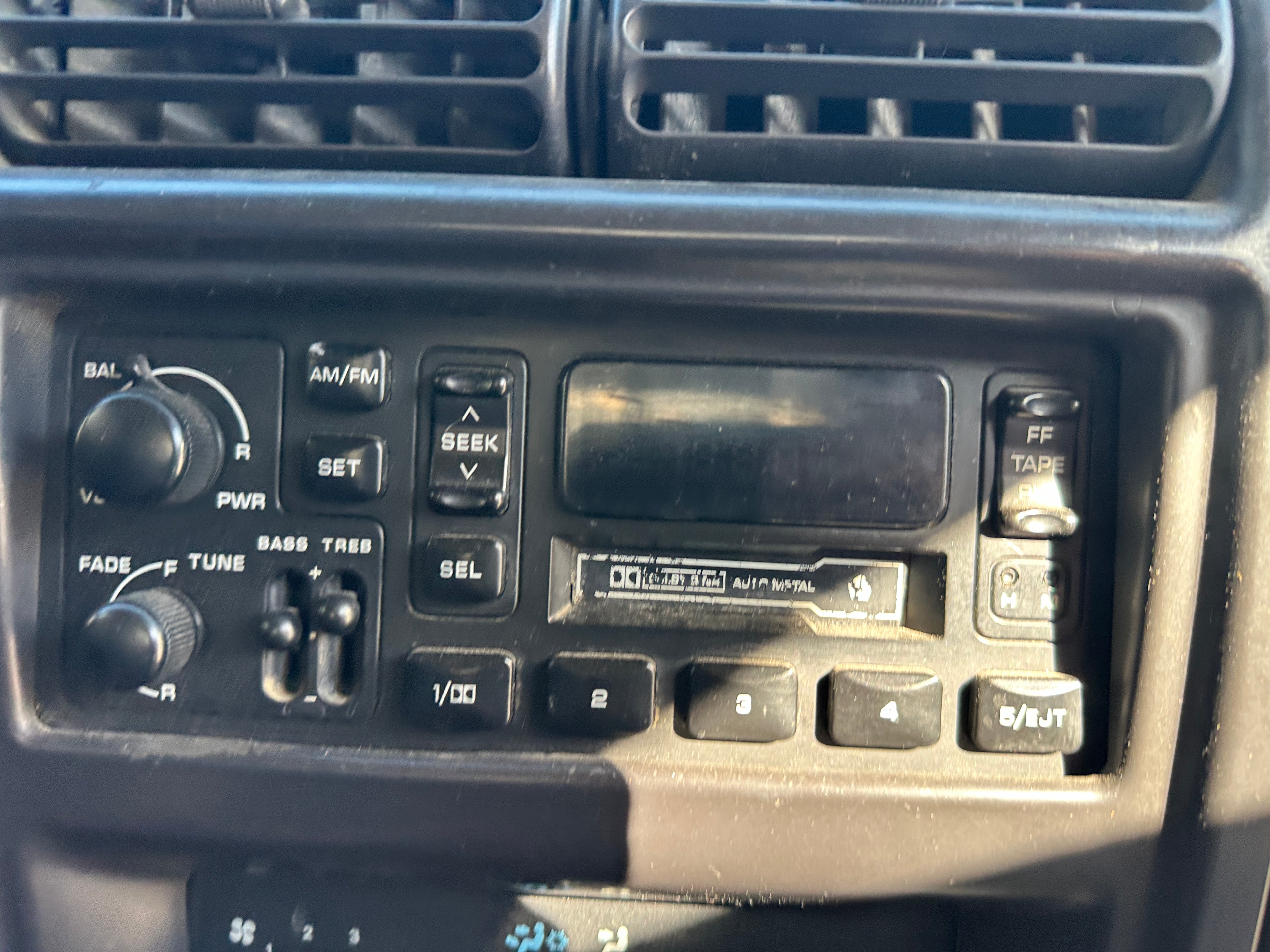 1998 Jeep Cherokee Sport 4.0 – J2545
