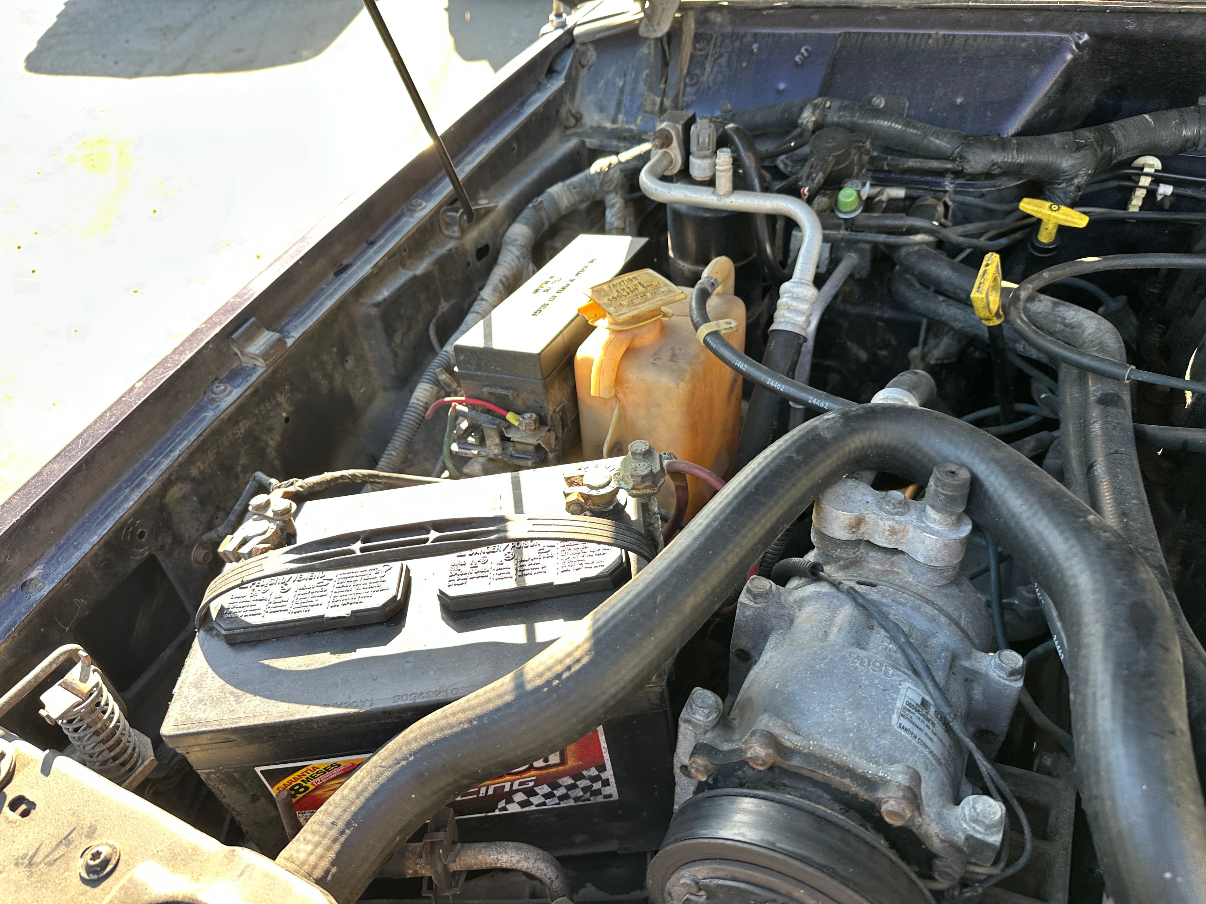 1998 Jeep Cherokee Sport 4.0 – J2545