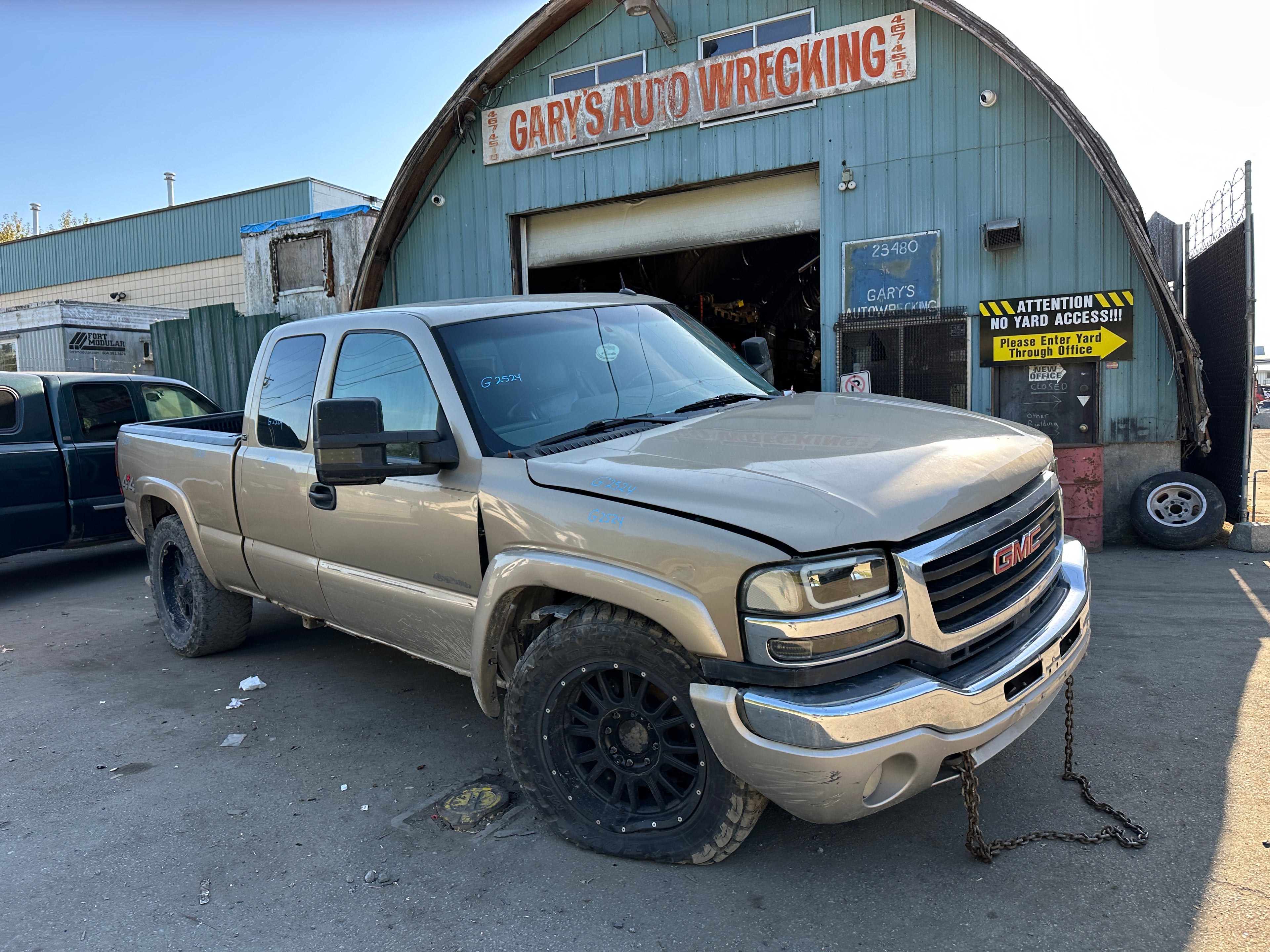 2005 GMC Sierra K2500HD 6.6 LLY Duramax – G2524