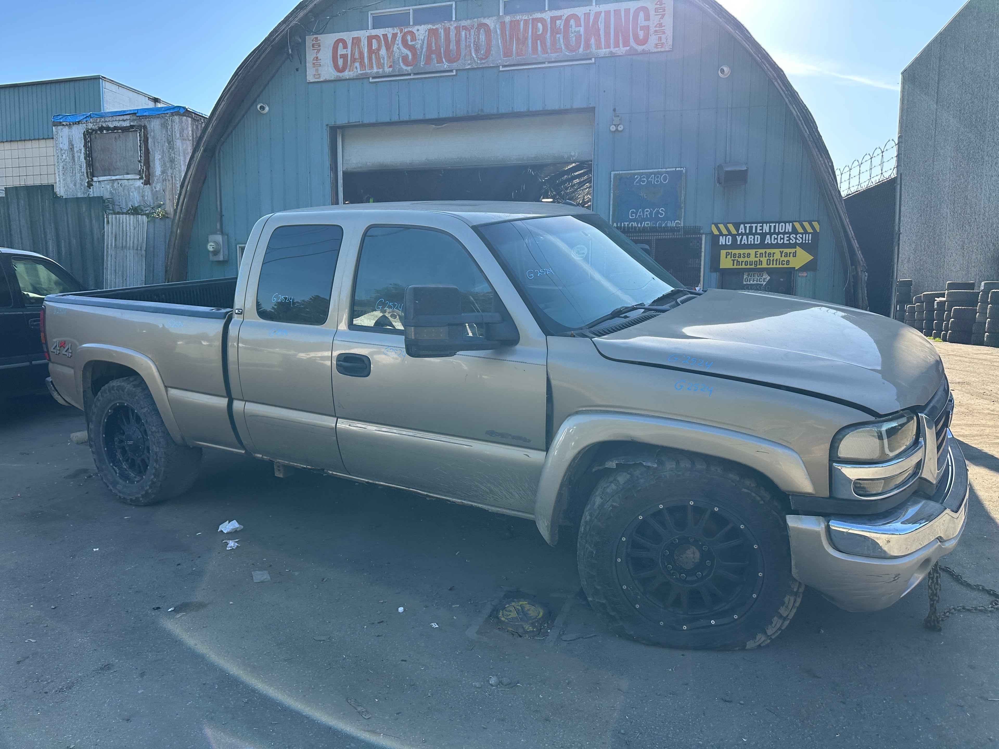 2005 GMC Sierra K2500HD 6.6 LLY Duramax – G2524