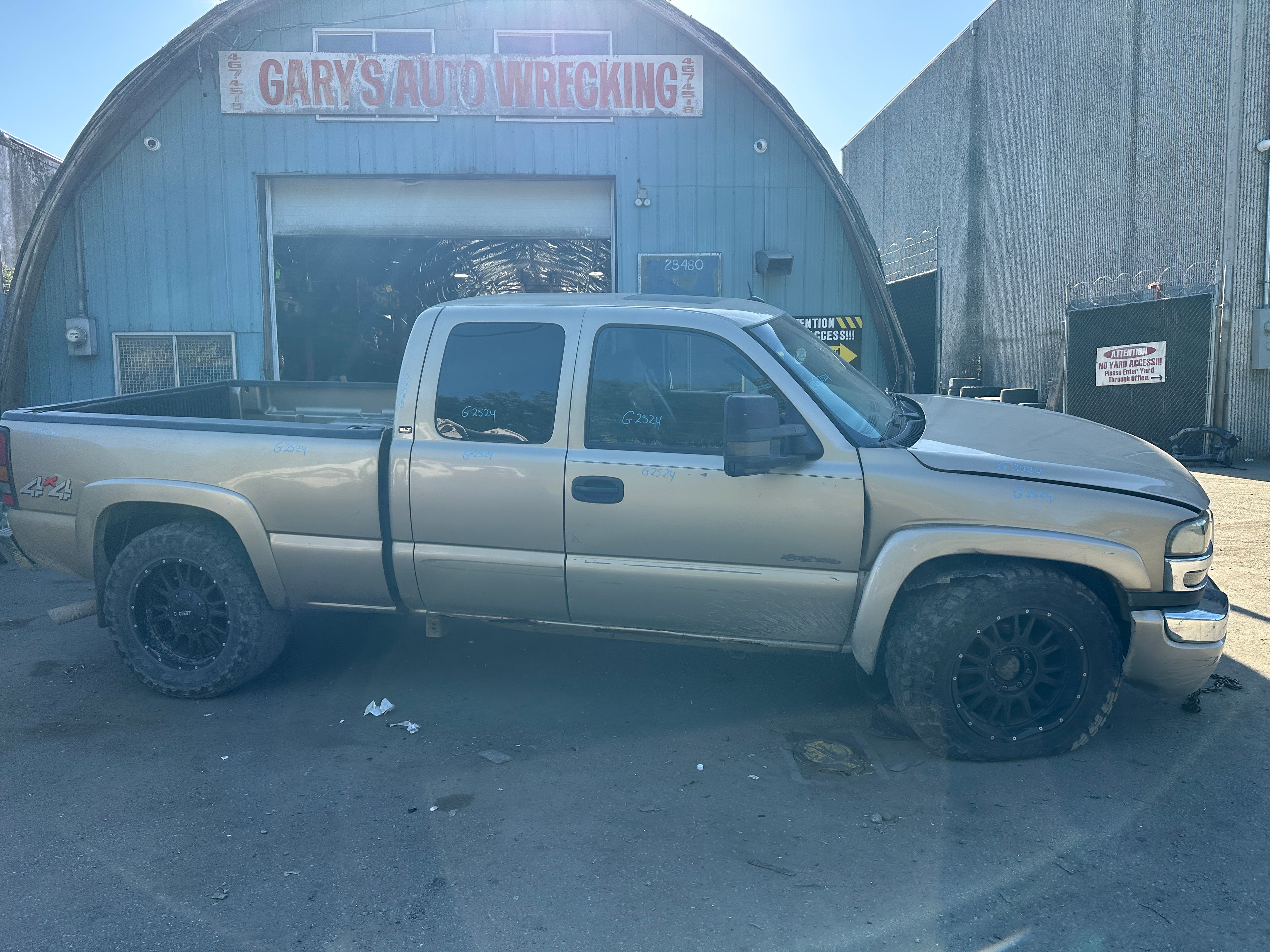 2005 GMC Sierra K2500HD 6.6 LLY Duramax – G2524