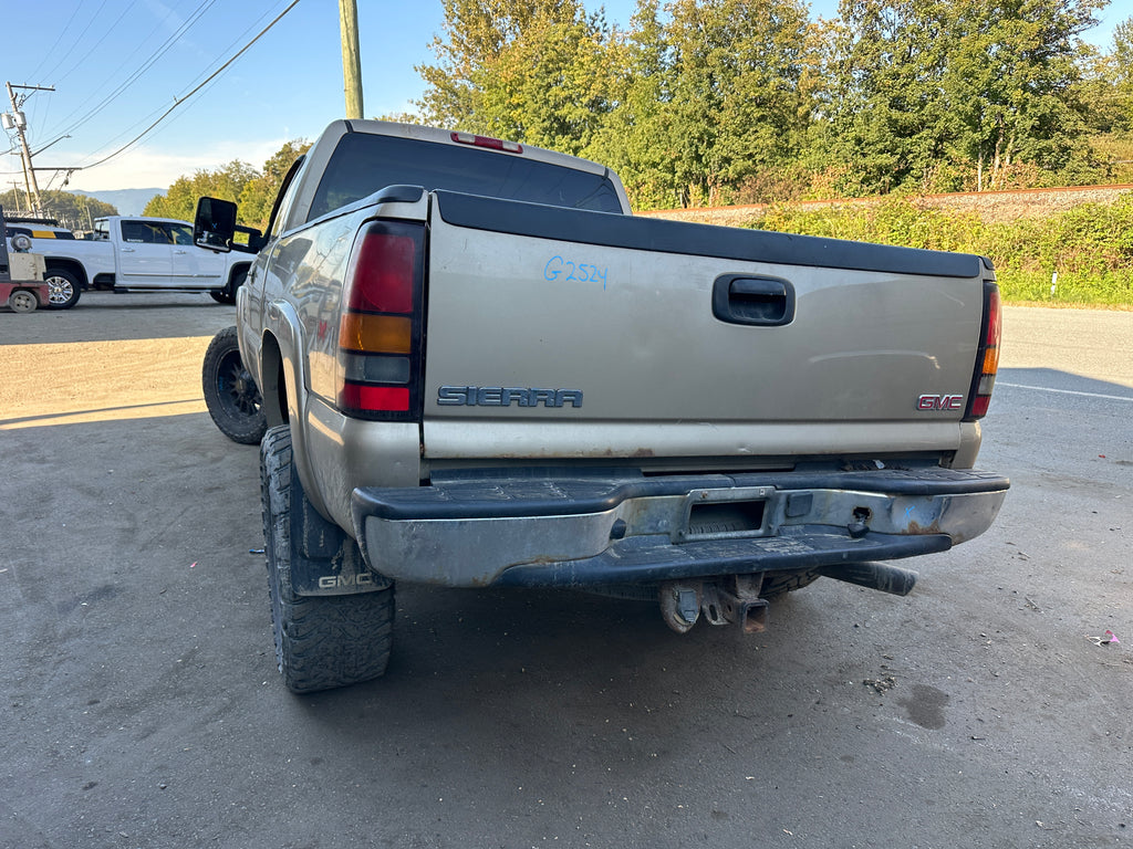 2005 GMC Sierra K2500HD 6.6 LLY Duramax – G2524